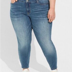 TORRID Perfect Skinny Ankle Vintage Stretch Mid-Rise Jean size 28r